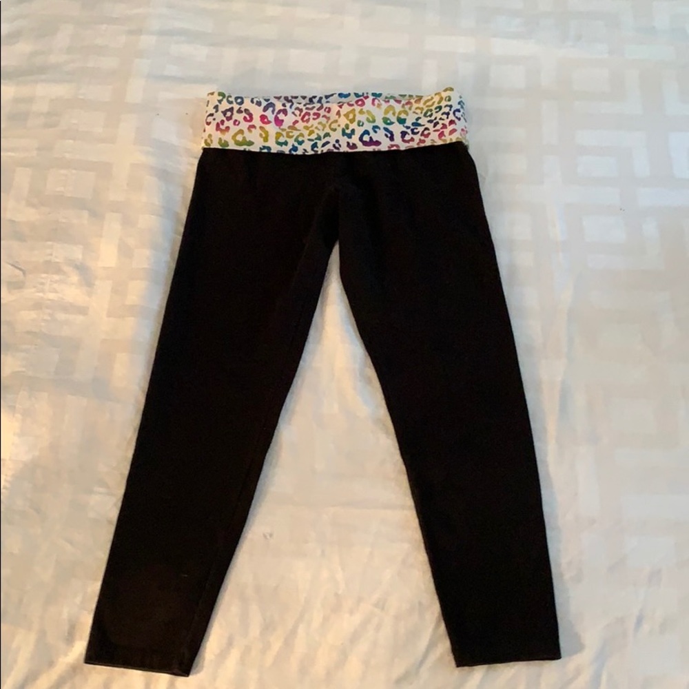 On Hold PINK VS leggings - Picture 2 of 3